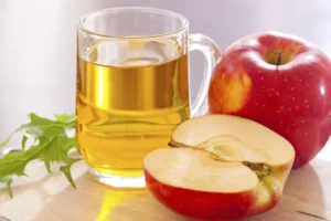 this image is showing the apple cide vinegar drink detox remedies